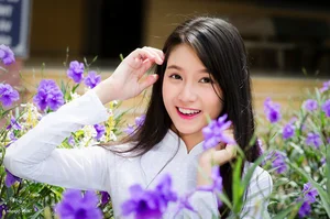 Elegant and Cute Vietnamese Girls Gallery: Pack 23 Portrait Showcase - image 48