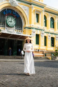 Elegant and Cute Vietnamese Girls Gallery: Pack 23 Portrait Showcase - image 43
