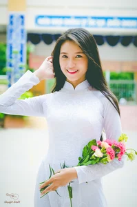 Elegant and Cute Vietnamese Girls Gallery: Pack 23 Portrait Showcase - image 37