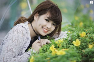 Elegant and Cute Vietnamese Girls Gallery: Pack 23 Portrait Showcase - image 2
