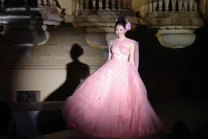 H’hen Niê and Hồng Diễm Shine at Step of Heritage 2 Fashion Event - image 3