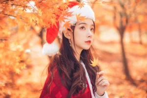 Stunning Christmas Girl Aesthetic Under Autumn Maple Leaves - YiTuYu Art Language Vol.9134 Featuring Xu Shi Qi Ma Portrait Photography Collection - image 14