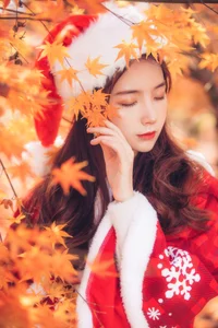 Stunning Christmas Girl Aesthetic Under Autumn Maple Leaves - YiTuYu Art Language Vol.9134 Featuring Xu Shi Qi Ma Portrait Photography Collection - image 3