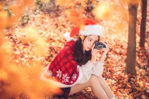 Stunning Christmas Girl Aesthetic Under Autumn Maple Leaves - YiTuYu Art Language Vol.9134 Featuring Xu Shi Qi Ma Portrait Photography Collection - image 13
