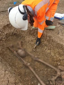 Decapitated Roman Skeletons: Unraveling the Secrets of an Ancient Burial - image 7