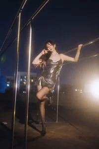 Tina Hen Yao Nie Ya: Elegant Night Dress Fashion Gallery (38P) - image 0