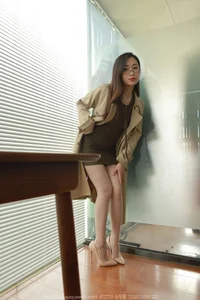 IESS SXJ No.1700 Xiao Jie: A Masterclass in Sophisticated Style and Artistic Portraiture - image 10
