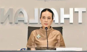 The Timeless Elegance of Madam Pang: A Look at the Thai Billionaire's Ageless Style - image 3
