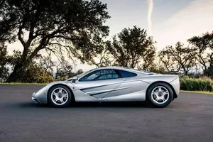 Rare 1995 McLaren F1 Creighton Brown: The Multi-Million Dollar Supercar Masterpiece That Redefines Automotive History and Collector Value. - image 8