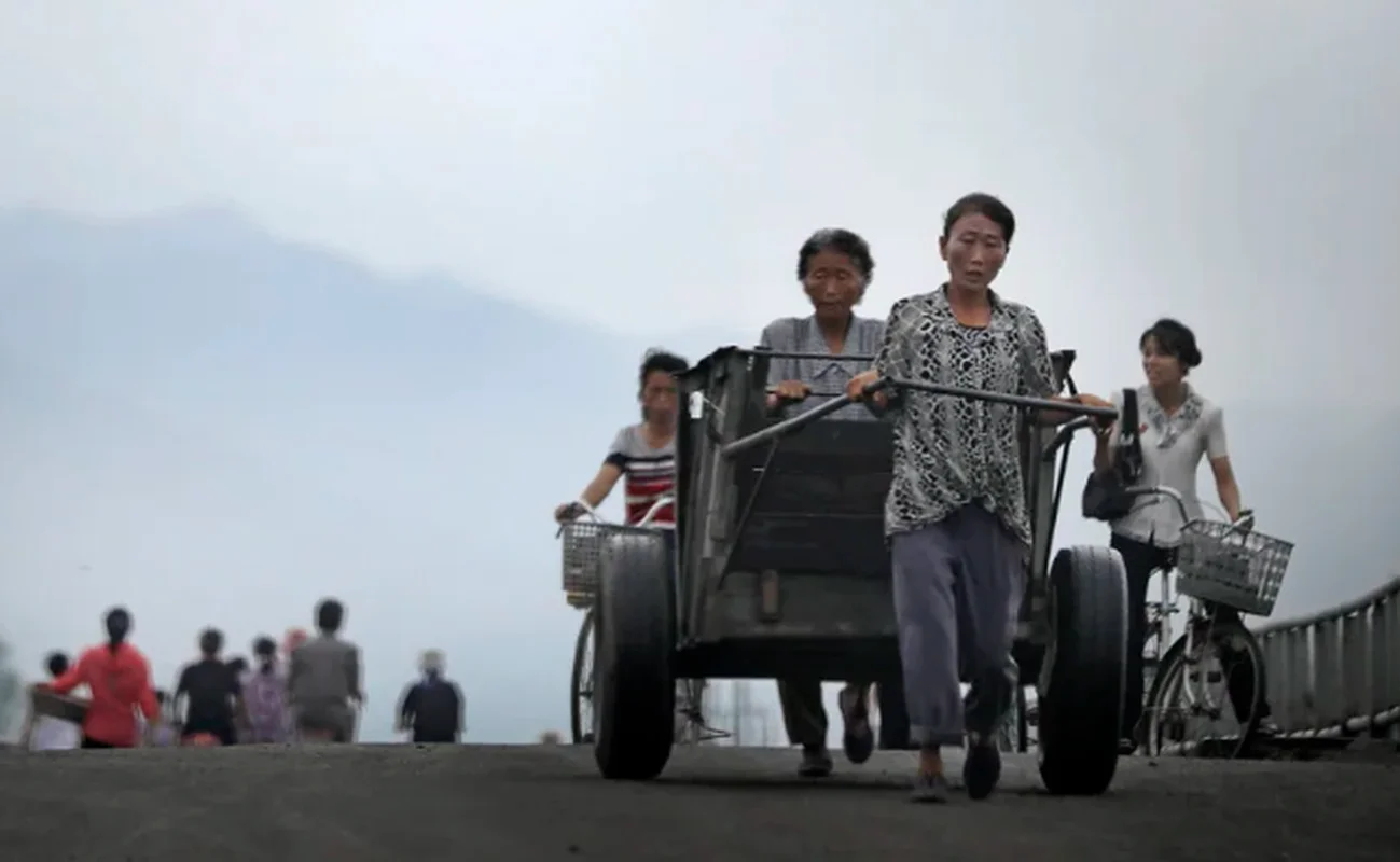 Rare Photos Reveal the Surprising Daily Reality of Life in North Korea