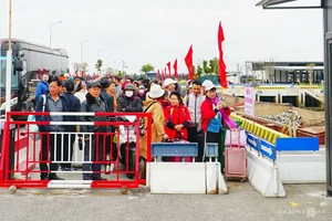 Diện mạo mới của bến phà Đồng Bài: Cửa ngõ hiện đại ra đảo Cát Bà - image 8