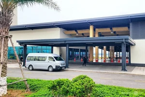 Diện mạo mới của bến phà Đồng Bài: Cửa ngõ hiện đại ra đảo Cát Bà - image 5
