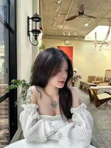 230+ Tattooed Girls: Celebrating Bold Self-Expression and Impressive Ink Art - image 9