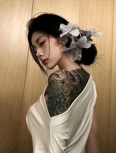 230+ Tattooed Girls: Celebrating Bold Self-Expression and Impressive Ink Art - image 0