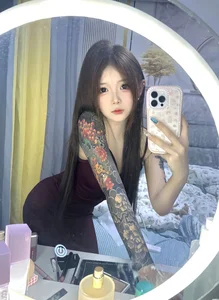 230+ Tattooed Girls: Celebrating Bold Self-Expression and Impressive Ink Art - image 10