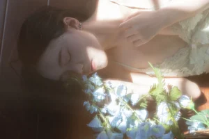 YiTuYu Art Language Vol.10169: Jie Yun Hua Visual Storytelling 16-Page High-Definition Photography Gallery - image 3