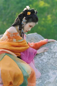 Artistic Vision in YiTuYu Art Language Vol.7269 with Model Zhao Min - image 9