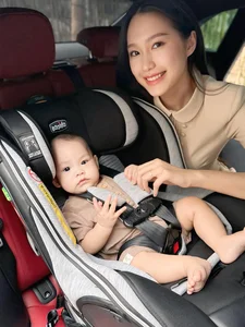 Meet the Beautiful Hot Moms of the Vietnamese Football Community - image 1