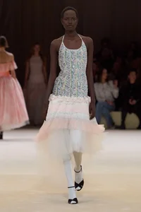 Top 10 Iconic Chanel Fashion Designs from the Past Five Years - image 2
