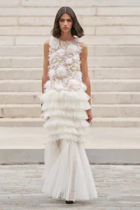 Top 10 Iconic Chanel Fashion Designs from the Past Five Years - image 10
