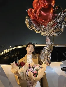Inside the Luxurious Lifestyle of V-Pop Star Duc Phuc: Success, Style, and Sophistication - image 0