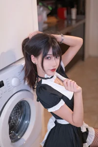 Sweet Sophistication in YiTuYu Art Language Vol.7675: Ai Chi Dan Gao De Xiao Yin - image 5