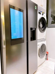 Inside Van Thanh's 10 Billion VND Luxury Apartment - image 2