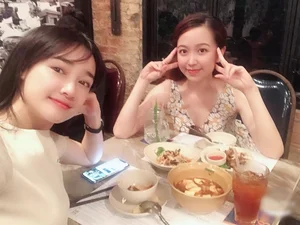 Vietnamese Actresses Kim Oanh and Nhã Phương Showcase Stunning Travel Style and Friendship - image 2