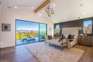 Inside Olivia Culpo and Christian McCaffrey’s Stunning $3.5 Million Los Angeles Mansion - image 6