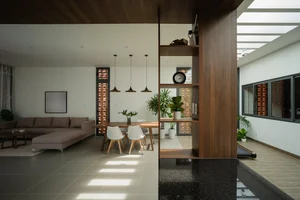 Small House 02: A Stunning 170m2 Modern Home with Central Courtyard in Ben Tre - image 6