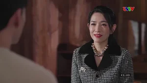 Emotional Reunion in How Much Is Youth Episode 5: A Son's Heartbreak Over His Mother's Cold Gesture - image 8