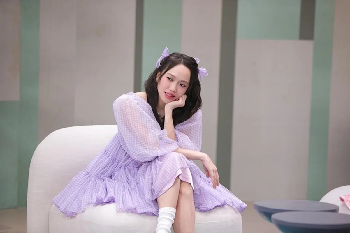 Chic Oversized Fashion Trends: How Diệu Nhi Masters the Art of Hiding the Waistline with Sophisticated Style