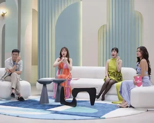 Chic Oversized Fashion Trends: How Diệu Nhi Masters the Art of Hiding the Waistline with Sophisticated Style - image 4
