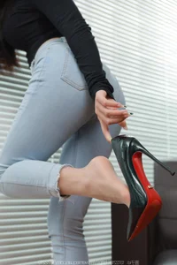IESS Chinese Model Tu Tu Features in Romantic Valentine Newcomer Series - image 74