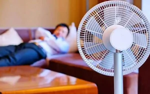 Air Conditioner vs. Fan: Expert Doctor Reveals Which Is Better for Your Sleep Health - image 2