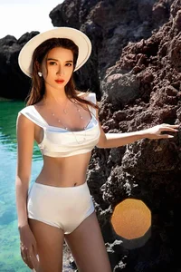 Vietnamese Merited Artist Nominated for the World's Most Beautiful Face - image 2