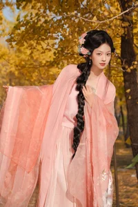 Exploring the Aesthetic of Qiu Qiu in YiTuYu Art Language Vol.7992 - image 6