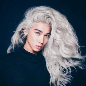Vietnamese-Born Artist Captivates Global Audience with Stunning Androgynous Beauty - image 3