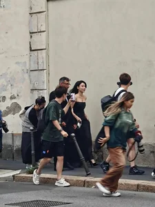 Cecilia Cheung’s Ageless Beauty: Candid Photos of the 43-Year-Old Star Go Viral - image 6