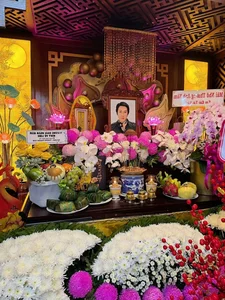 Vietnamese Artists Gather to Honor the Late Cai Luong Legend Vu Linh - image 6