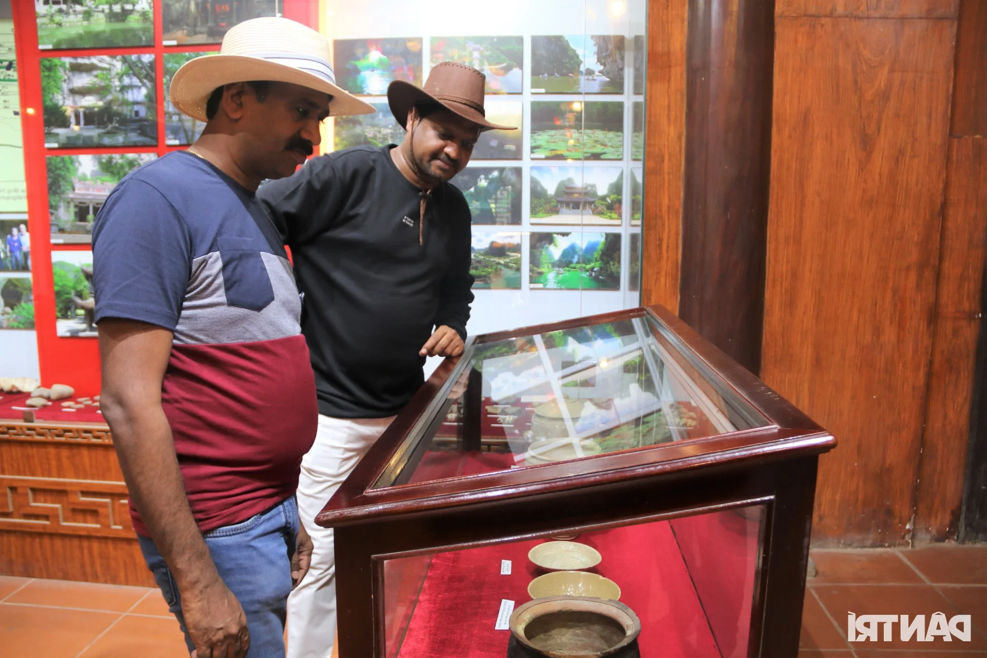 Indian Billionaire Brings 4,500 Tourists to Vietnam's Stunning Trang An Heritage