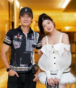 The Rising Star: Vo Hoai Nam's 19-Year-Old Daughter Captivates Fans - image 3