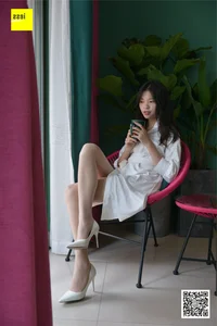 Elegant White Dress Fashion Gallery featuring IESS Model Qi Qi - image 8