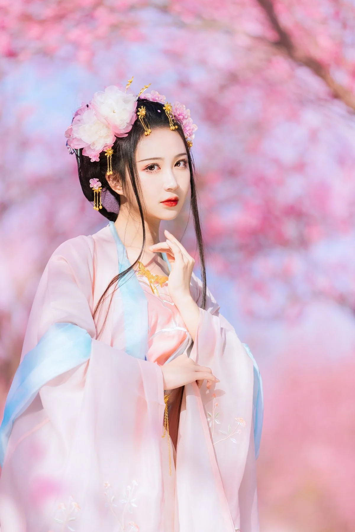 Captivating Artistry: YiTuYu Art Language Vol.4485 with Qi Luo Sheng De Xiao Su Su