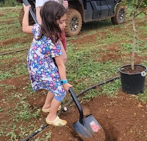 How Billionaires Warren Buffett and Mark Zuckerberg Teach Their Children Humility - image 2