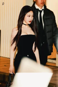 SM Entertainment Stars Joy and NingNing Turn Heads at Milan Fashion Week 2024 - image 2