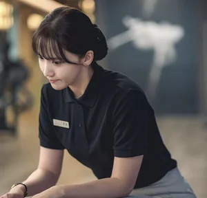 How to Recreate the Chic Office Style of the Hottest K-Drama Female Lead - image 11