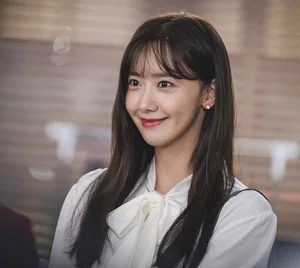 How to Recreate the Chic Office Style of the Hottest K-Drama Female Lead - image 10