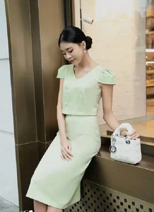 How to Recreate the Chic Office Style of the Hottest K-Drama Female Lead - image 4