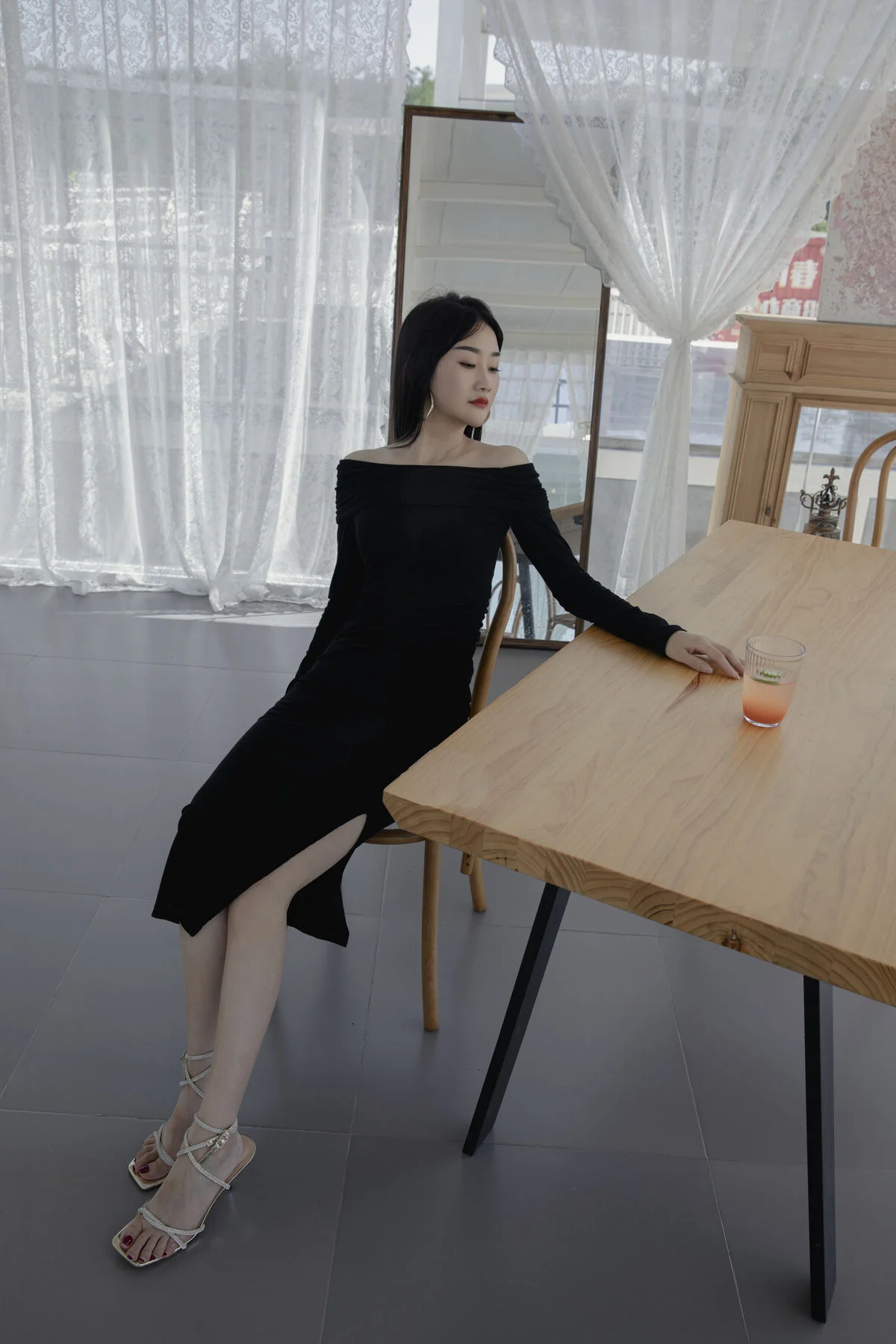 Art Language Vol.8145: Featuring the Stunning Chen Xin